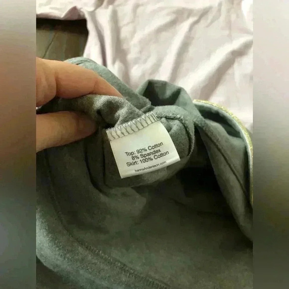 Hanna Andersson Girls 6-7 (120cm) Lavender Dress w/Gray Tiered Ruffled Skirt - Picture 6 of 7